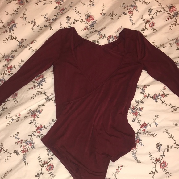 Out from Under (UO) V neck back bodysuit - Picture 3 of 3